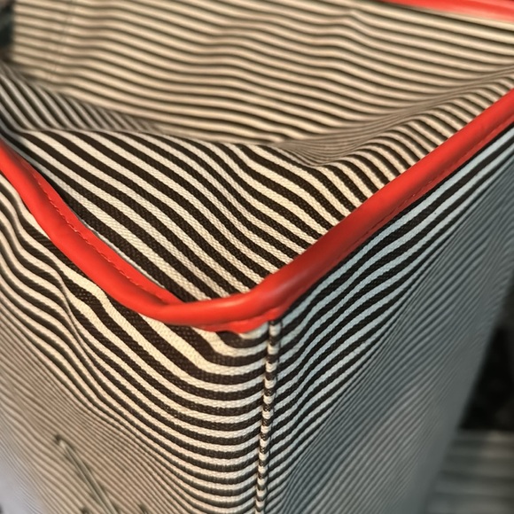 Henri Bendel Bag Stripe Canvas Tote, Pouch & Dust bag - Picture 10 of 16